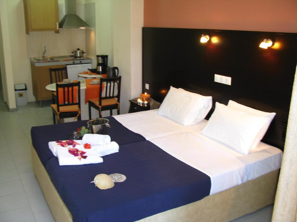 Villa Kokkinos Potos Kamer foto
